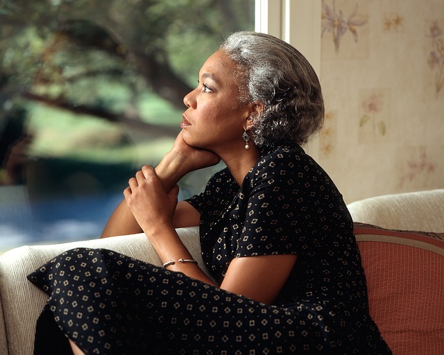 pensive-female640