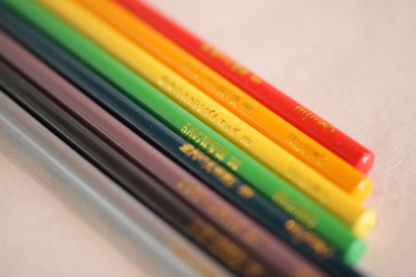 8本の色鉛筆